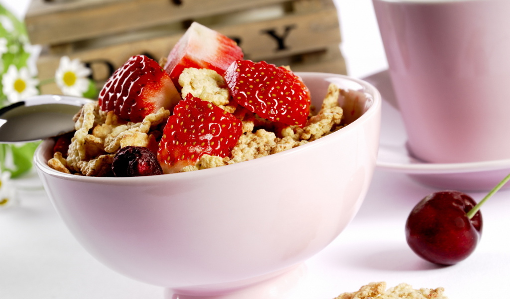 Клубника с хлопьями