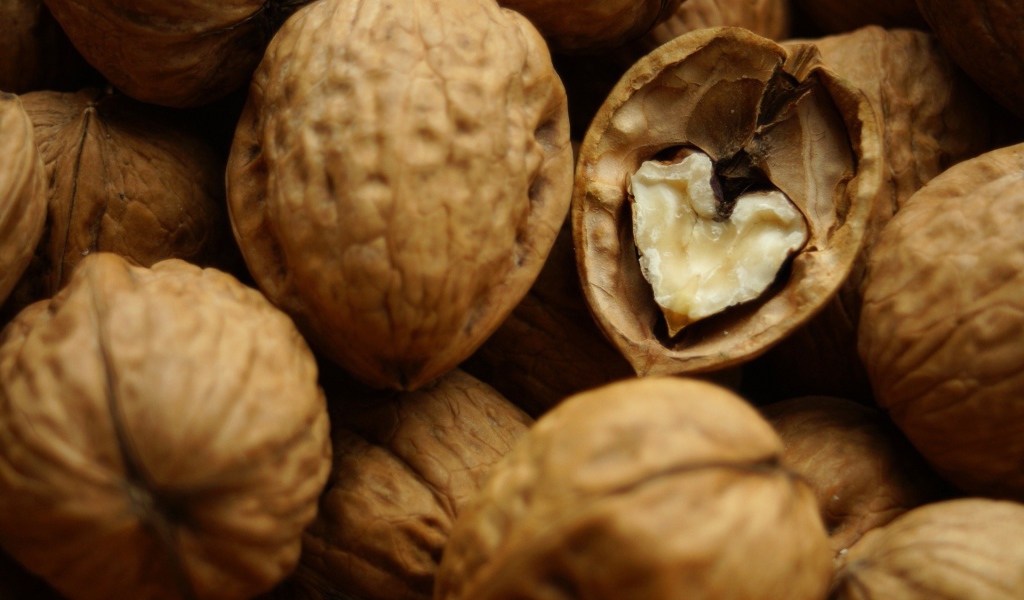 Грецкие орехи