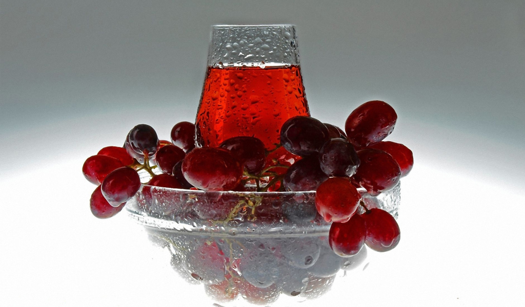 Красный виноград