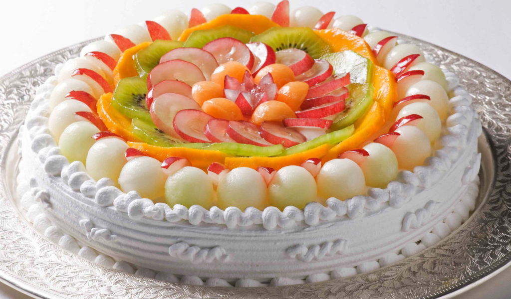 Воздушный торт с фруктами