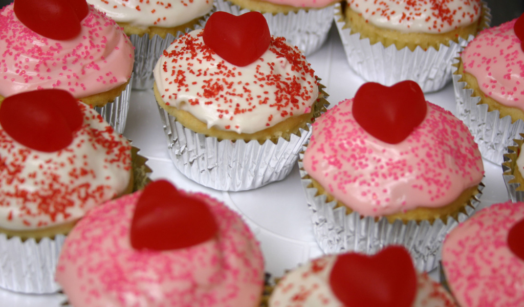 Пирожное с сердечками