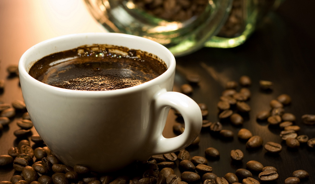 Чашка свежего кофе
