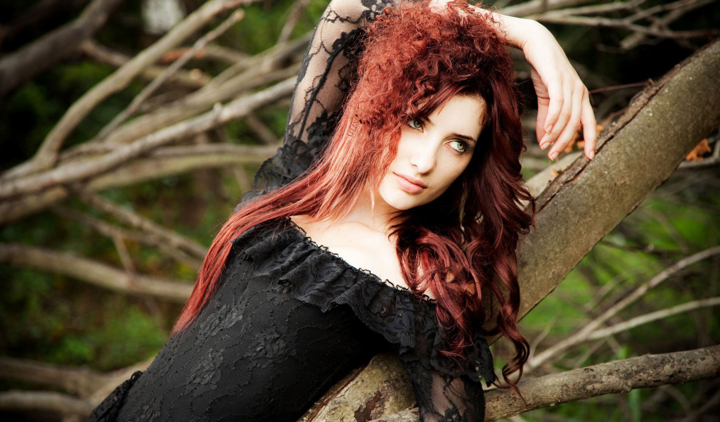 Рыжеволосая Сьюзан Кофи