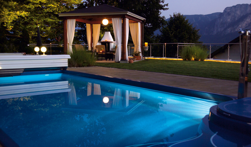 Бассейн в горах