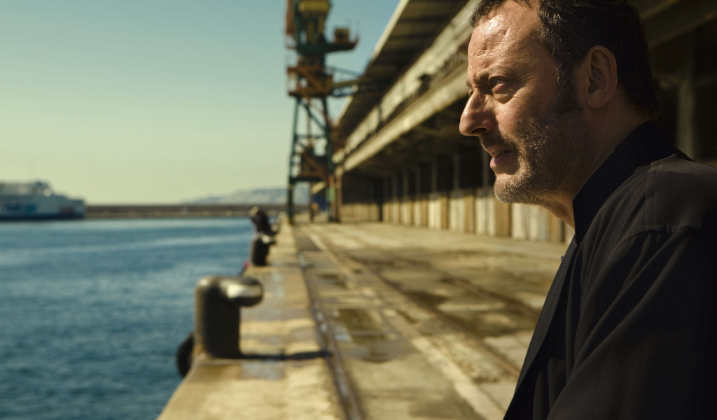 актер Жан Рено