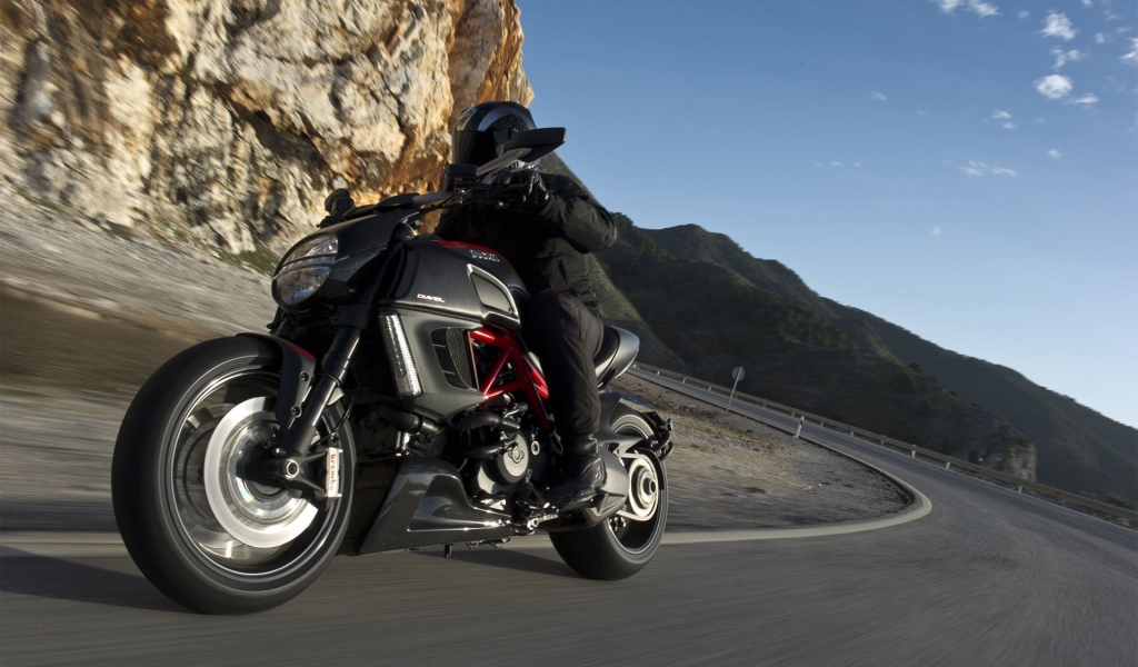 2011 Ducati Diavel