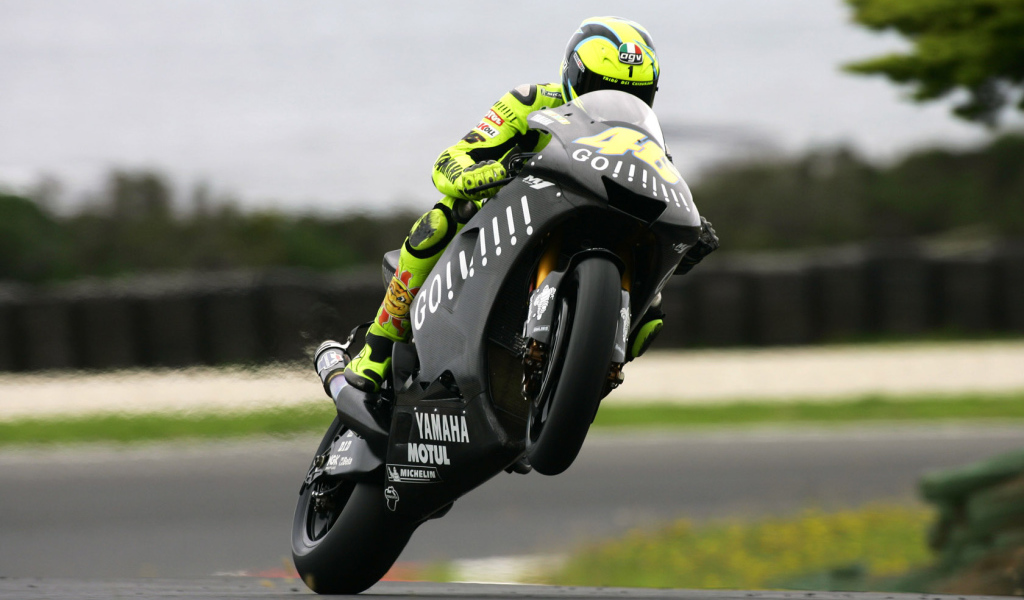 Спортивный мотобайк