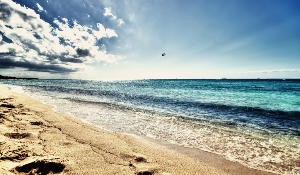 Горячий песок