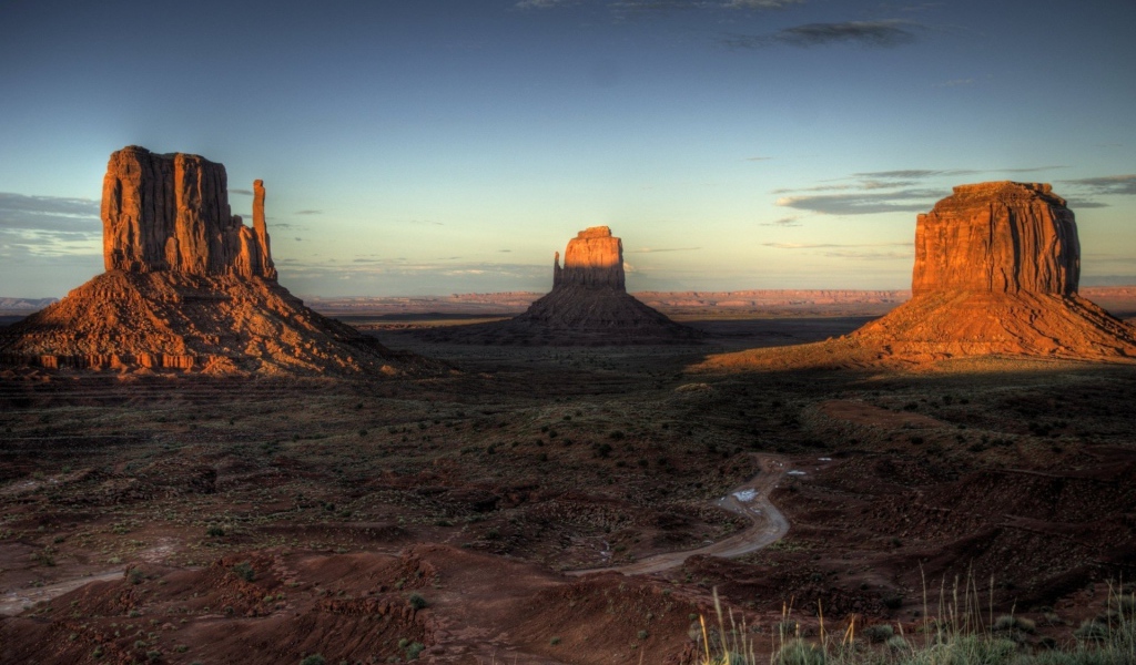 Пустынный пейзаж