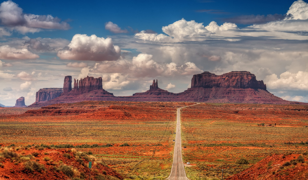 Дорога в пустыне