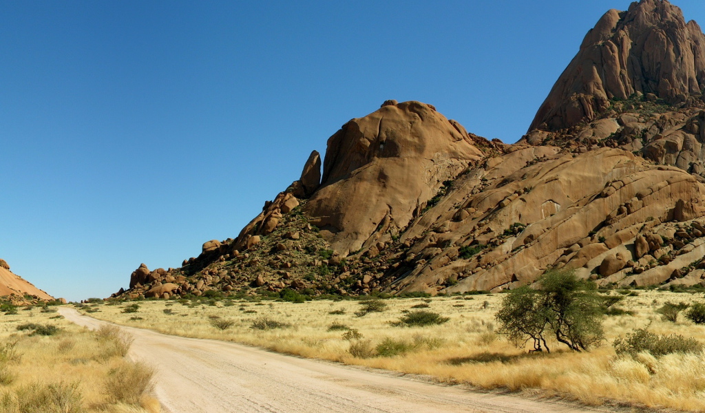 Дорога по пустыне