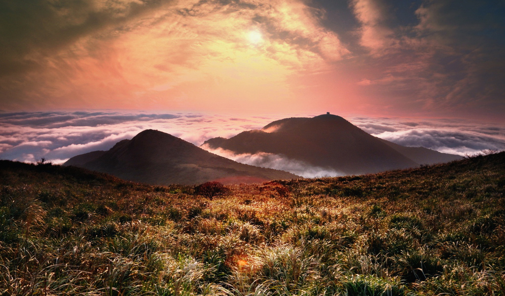 Горы и туман