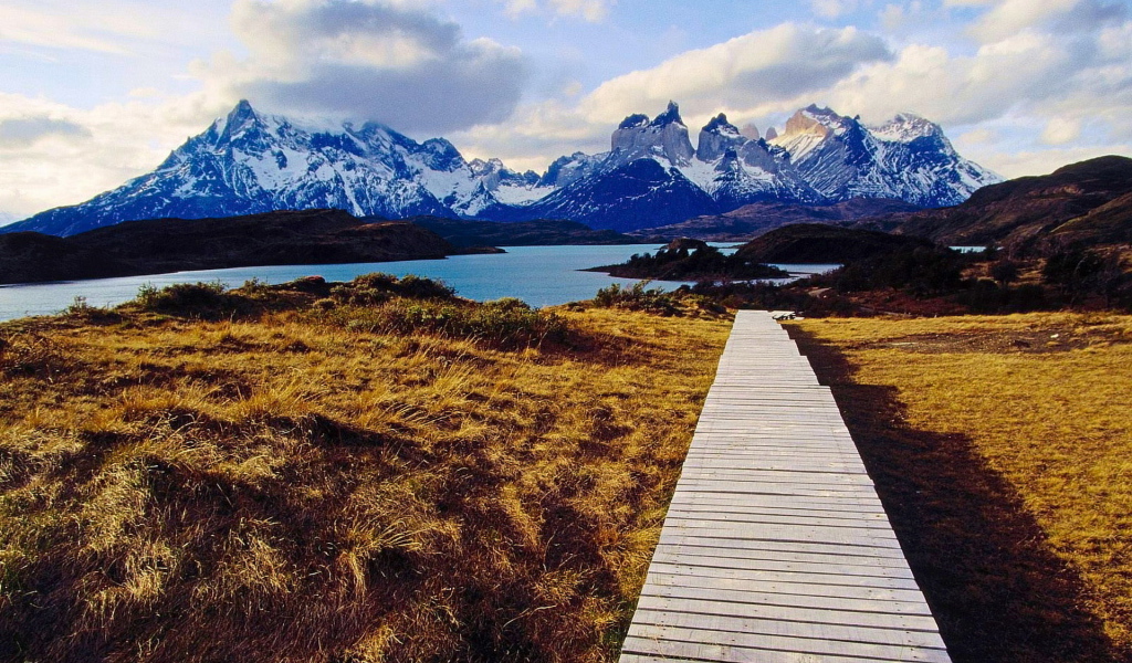 Дорожка к озеру