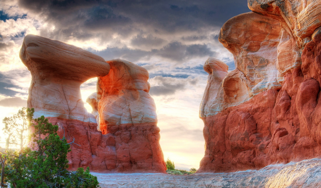 Каменные утесы