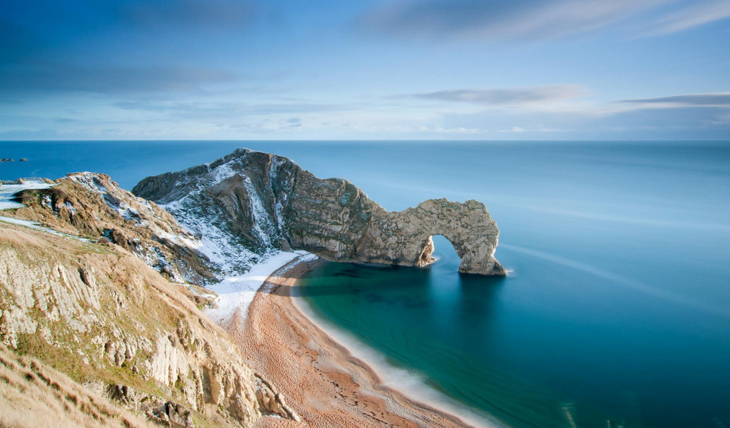 Прибрежные скалы