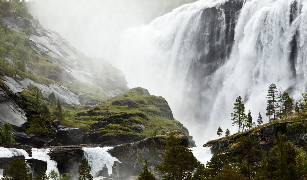 Большой водопад