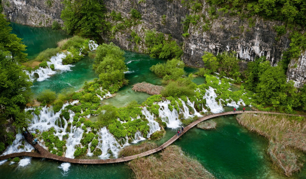 Речка в порогах