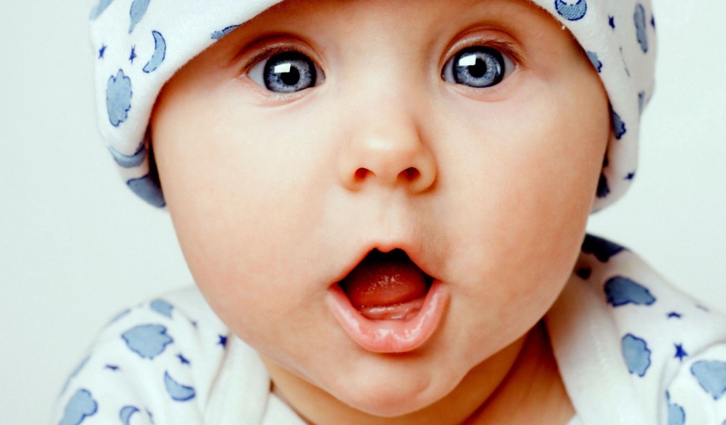 Голубоглазый малыш