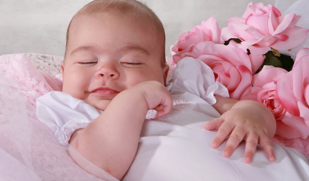 Засыпающая девочка