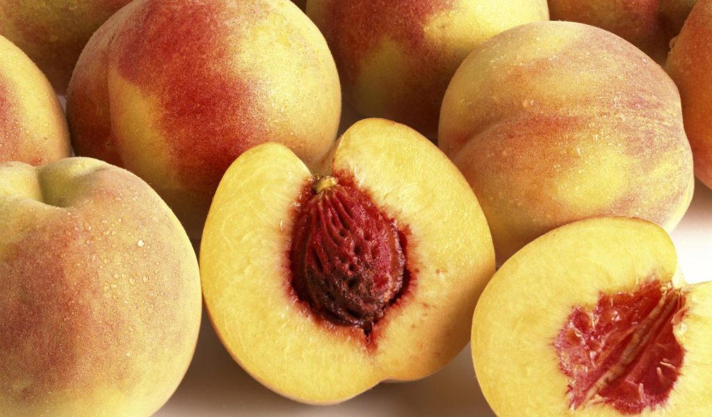 Сладкий персик