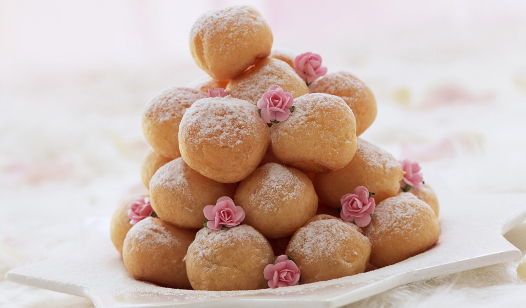 Сладкие пончики