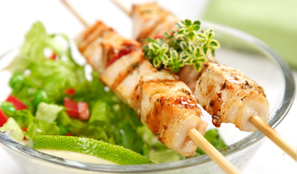 Шашлык на шпажках