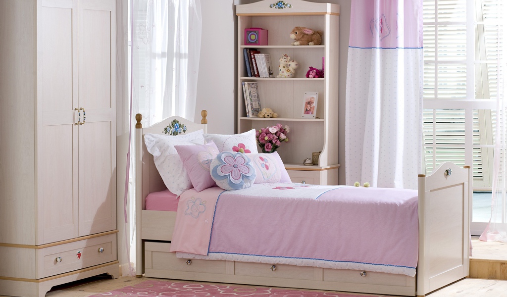 Розовая спальня