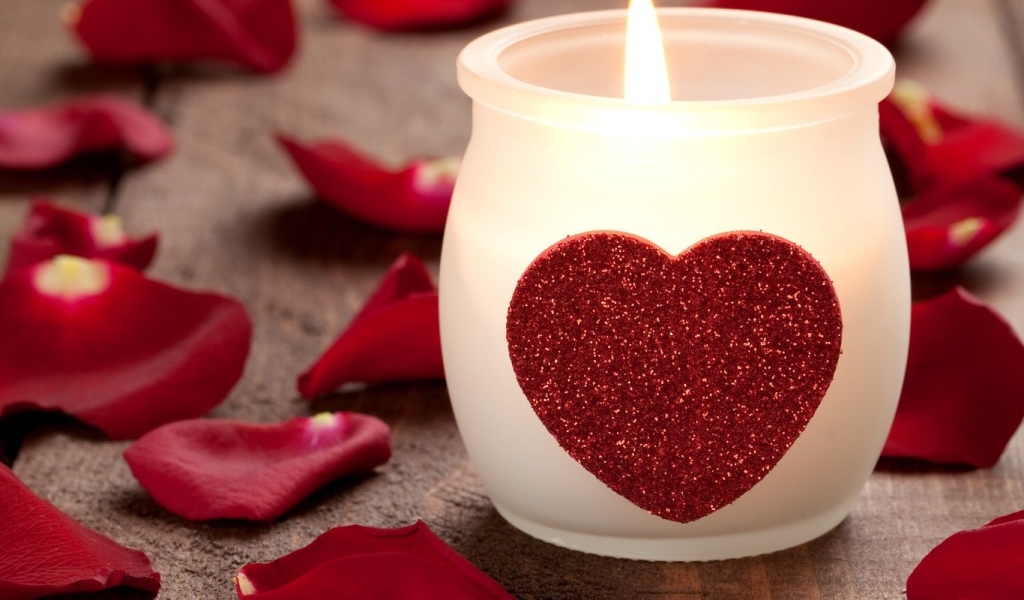 Свеча с сердечком