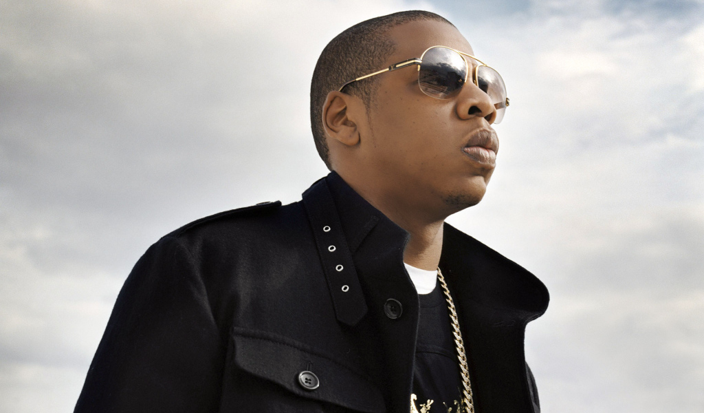 Мужчина в очках