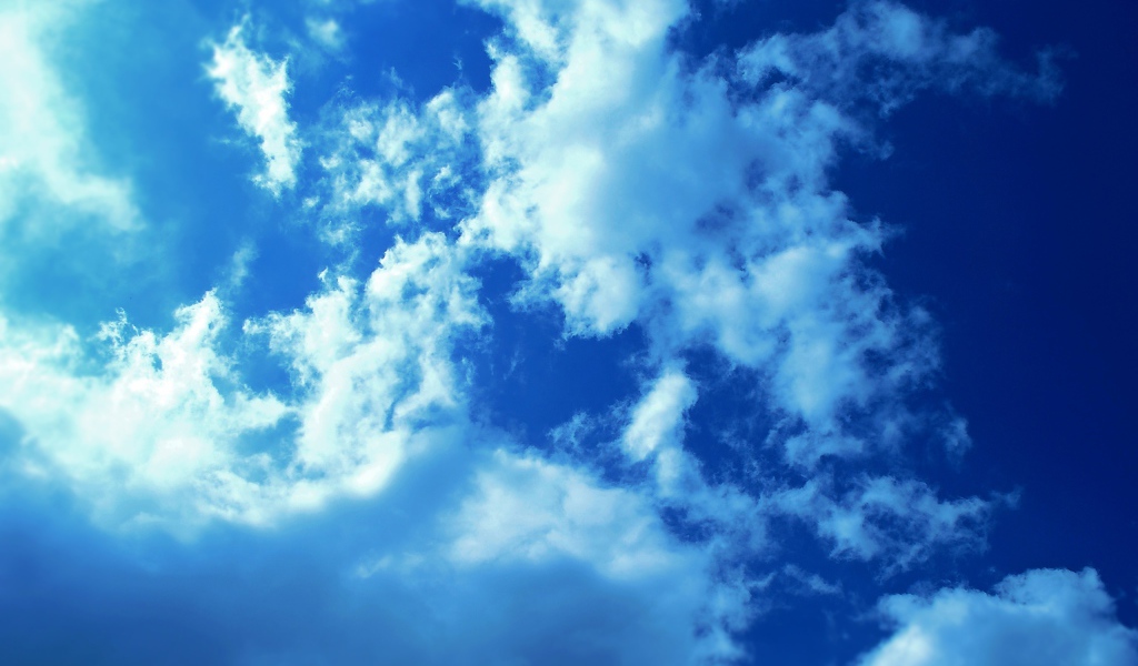 Голубые облака