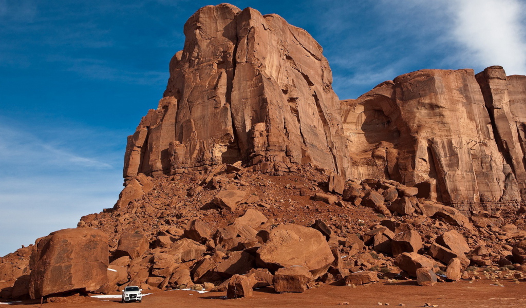 Горы в пустыне