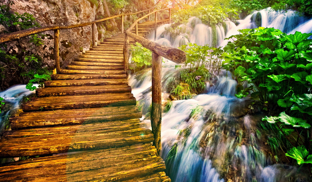 Деревянный мостик