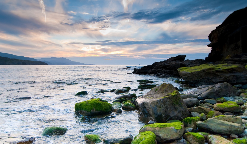 Каменный берег