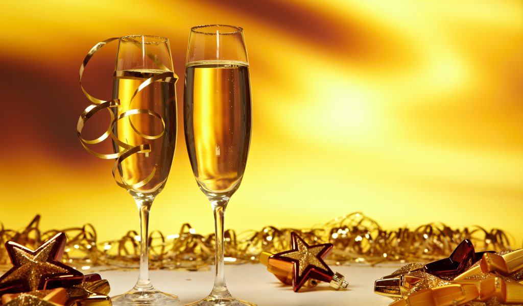 Бокалы с шампанским