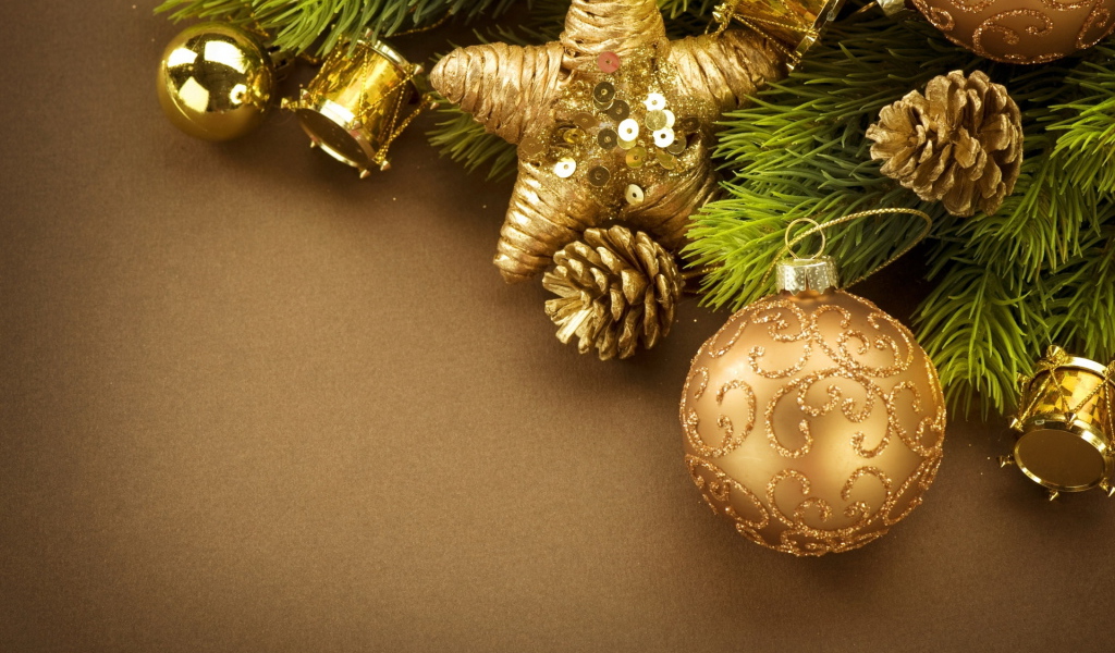 Новогодние игрушки