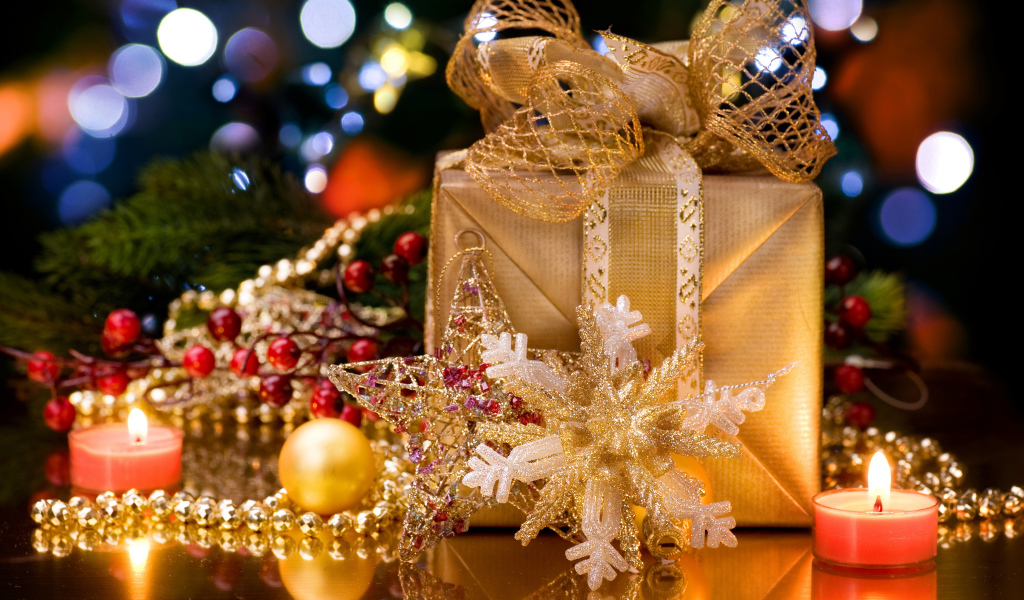 Подарок и свечи