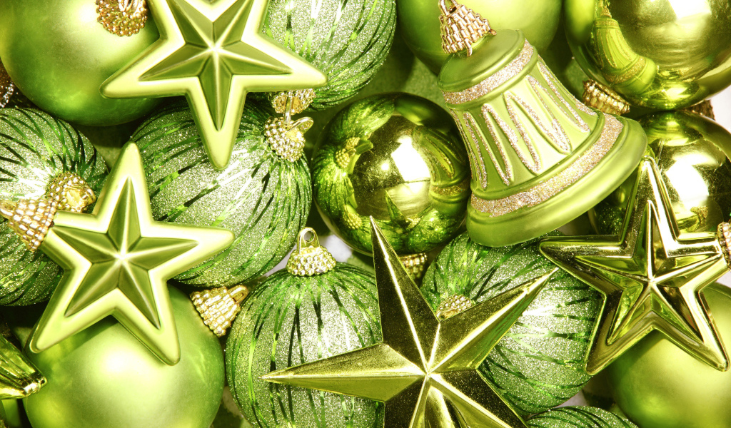 Зеленые шары и звезды