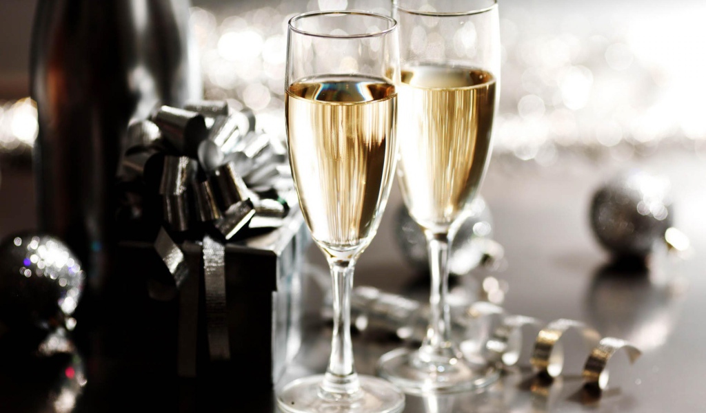 Новогоднее шампанское