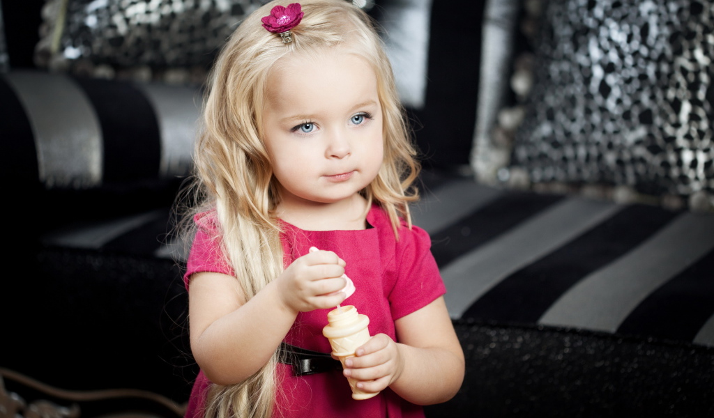 Милая девочка