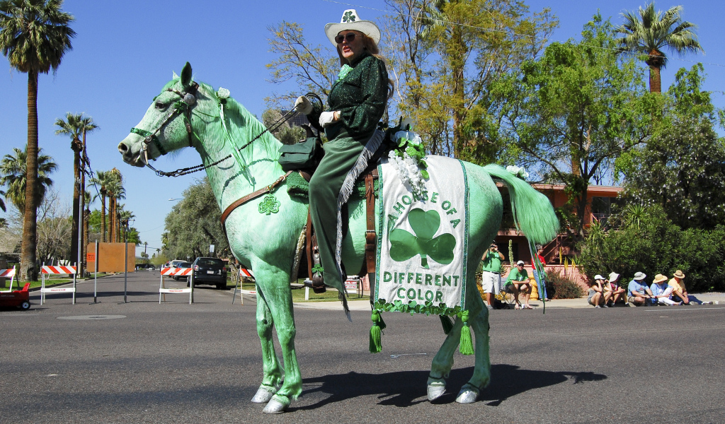 Зеленая лошадь