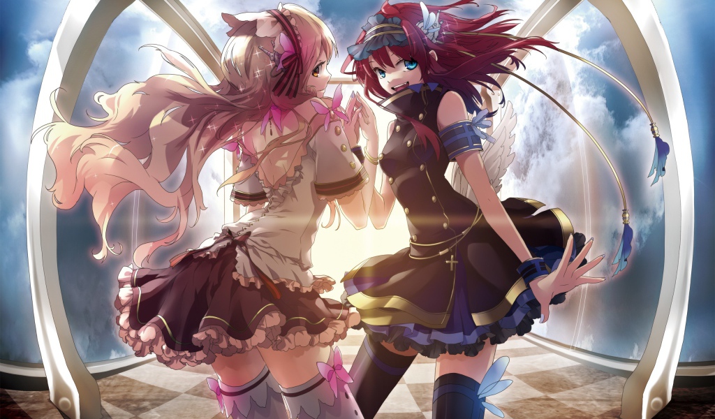 Девочки танцуют