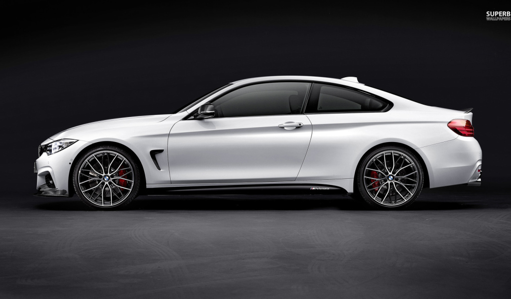 Удивительная BMW M4 со стороны