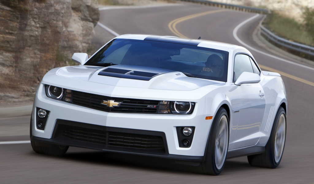 Шевроле камаро ZL1 белый