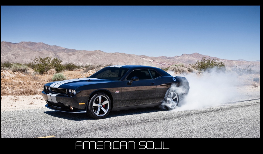 Американсский автомобиль Dodge SRT8