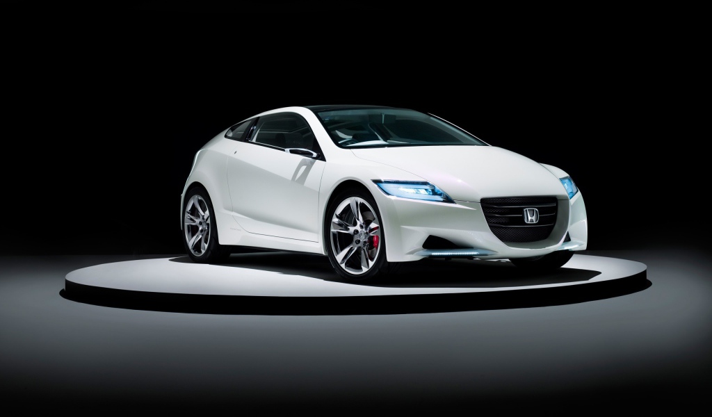 Белая Honda CR-Z