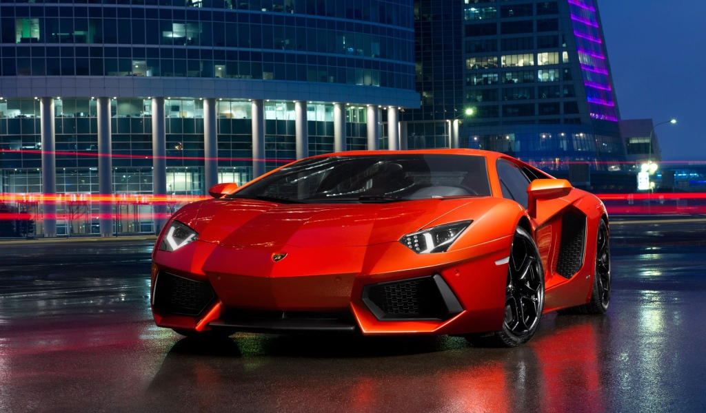 Красный Lamborghini Aventador