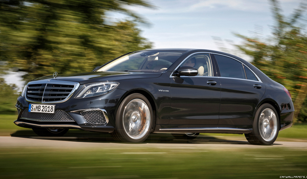Черный Mercedes-Benz S65 AMG