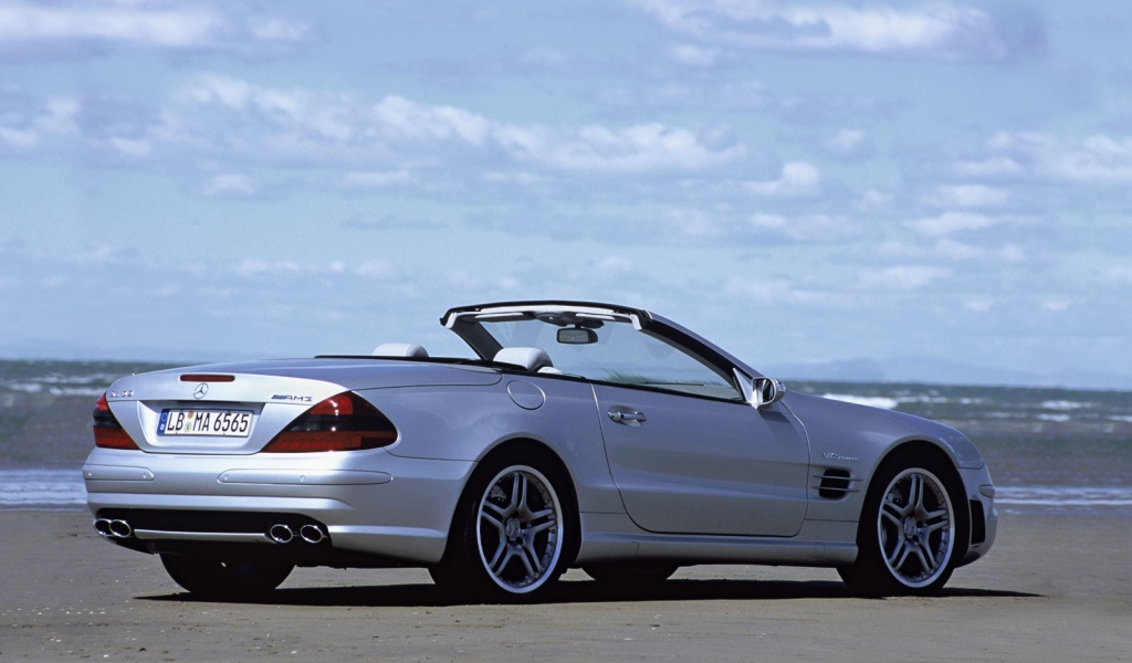 Мерседес бенц на пляже