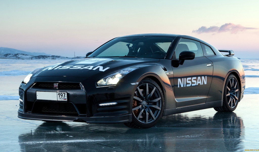 Ниссан на льду