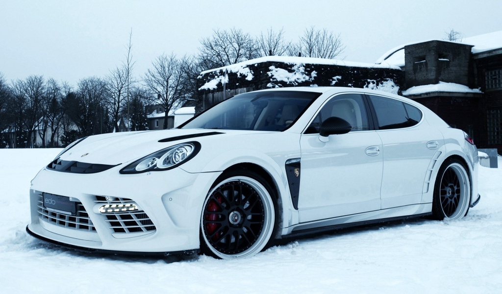 Порш Панамера на снегу